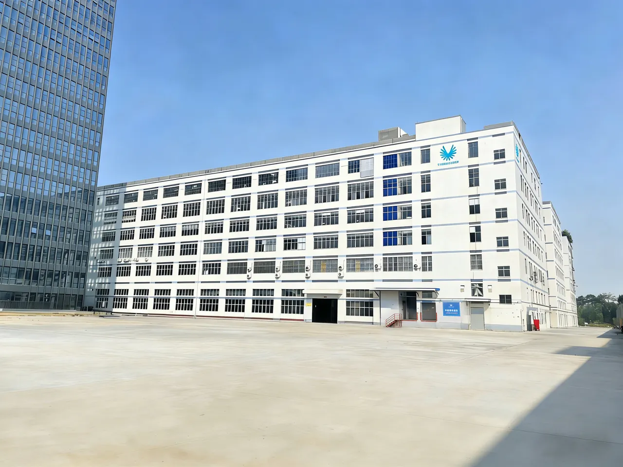 Visualeader LED display manufacturing facility exterior